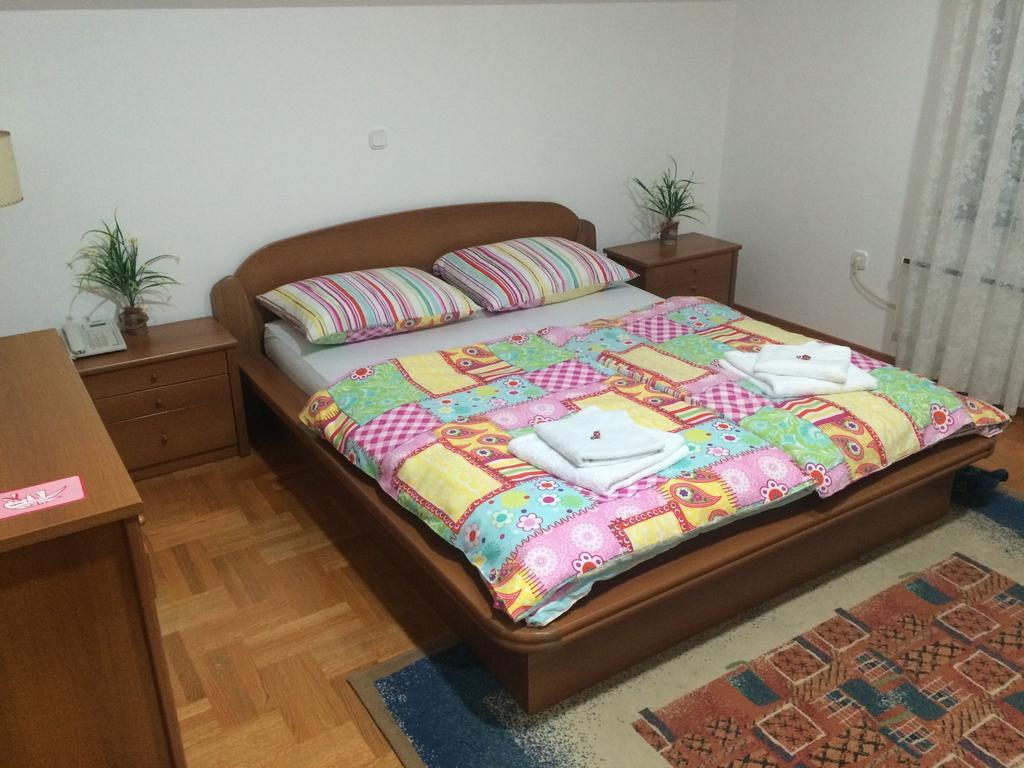 Guest House Seperic ياستريبارسكو المظهر الخارجي الصورة
