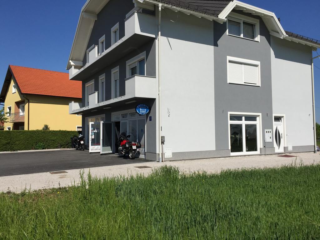 Guest House Seperic ياستريبارسكو الغرفة الصورة